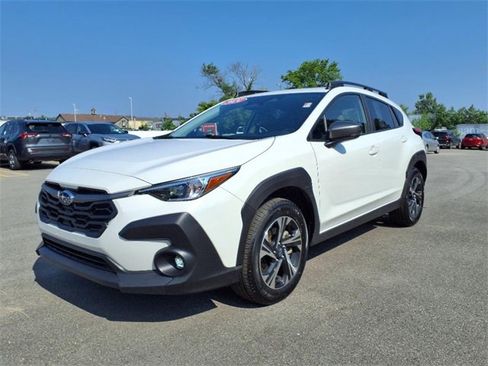 Used 2024 Subaru Crosstrek 2.0i Premium image 3
