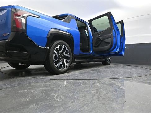Used 2025 Chevrolet Silverado EV RST image 37