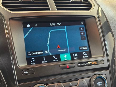 Used 2017 Ford Explorer XLT w/ Equipment Group 202A image 41