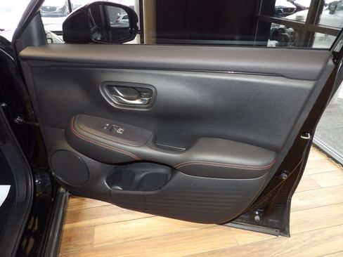 Used 2023 Honda HR-V Sport image 12