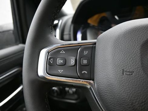New 2026 RAM 2500 Laramie AWD/4WD image 17