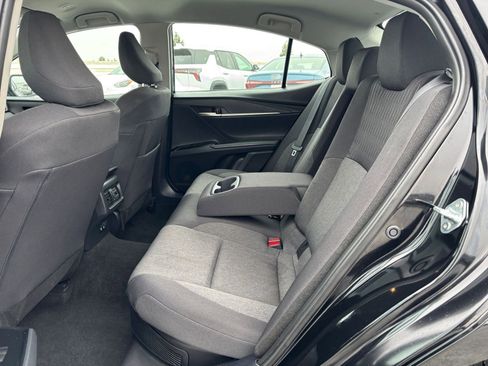 Used 2025 Toyota Camry LE image 23