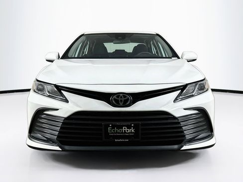 Used 2021 Toyota Camry LE FWD image 2