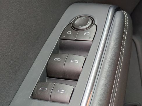 New 2026 GMC Acadia Elevation image 28