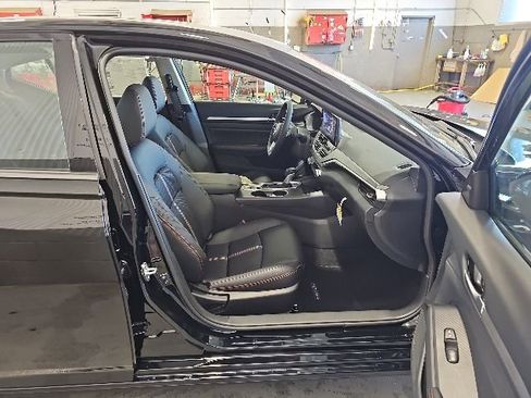 New 2026 Nissan Altima 2.5 SR AWD/4WD image 25