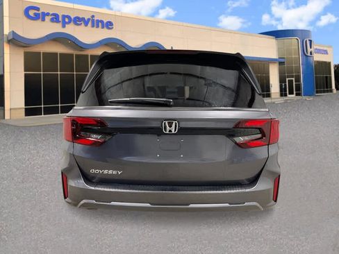 New 2026 Honda Odyssey EX-L image 4