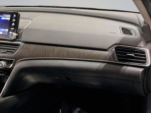 Used 2021 Honda Accord Touring image 18