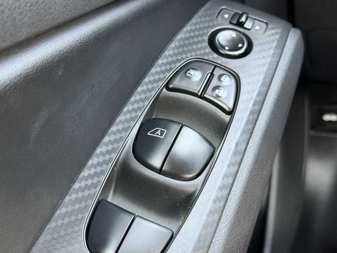 Used 2025 Nissan Altima 2.5 SV FWD image 22