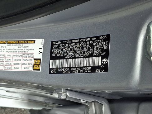 Used 2025 Toyota Prius XLE AWD/4WD image 21