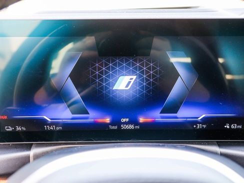 Used 2022 BMW i4 eDrive40 w/ M Sport Package image 15