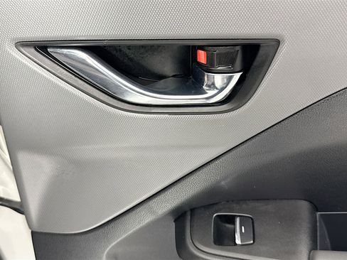 Used 2024 Subaru Crosstrek 2.5i Limited image 30