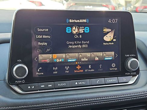 Used 2024 Nissan Rogue SV FWD image 17