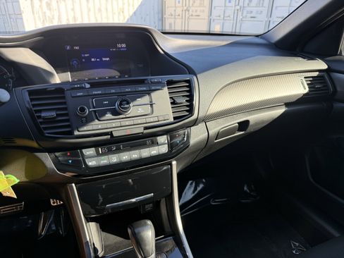 Used 2017 Honda Accord Sport image 26