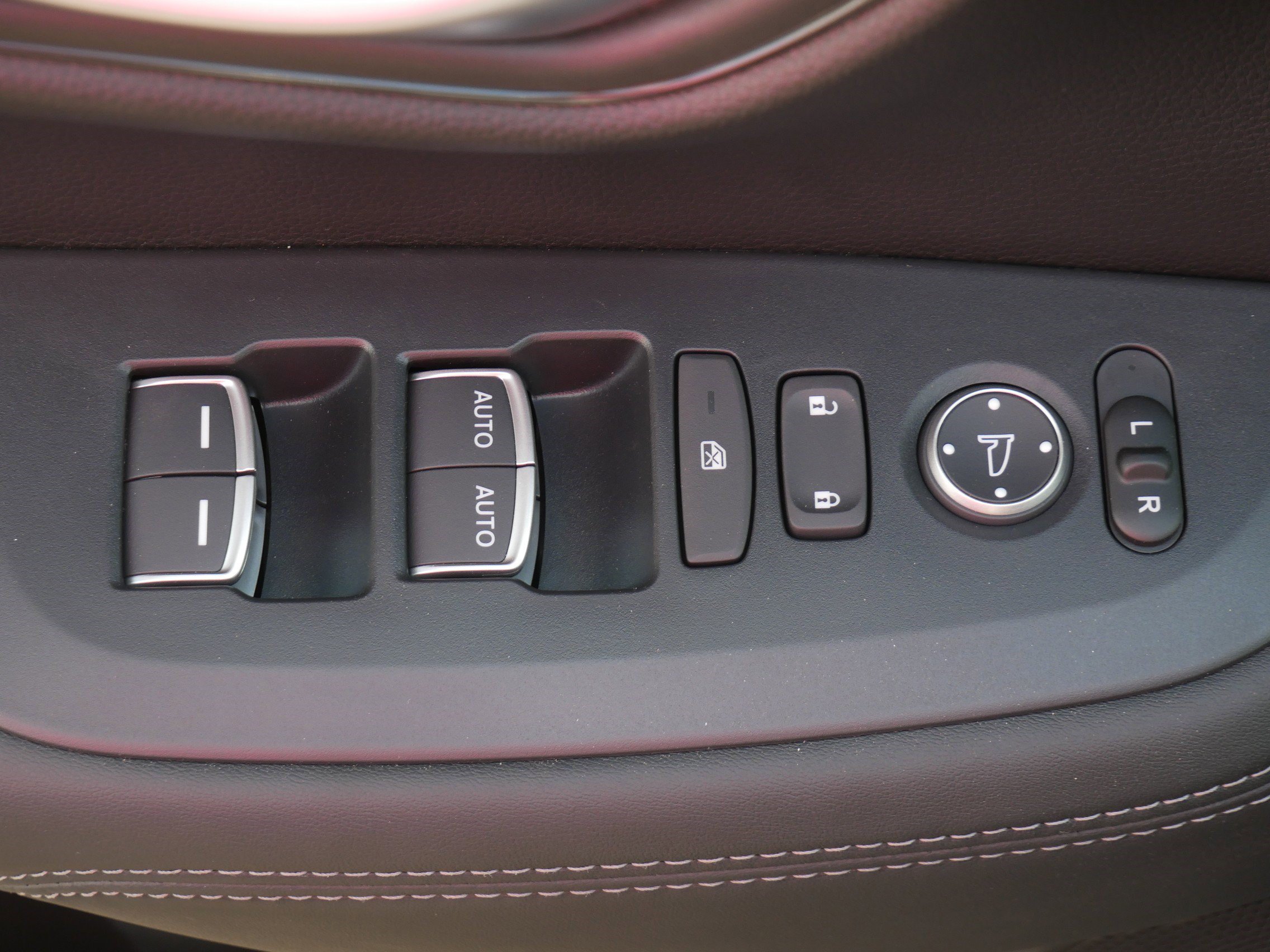 New 2027 Honda HR-V EX-L image 13