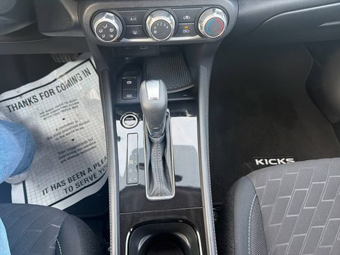 Used 2024 Nissan Kicks SV image 20