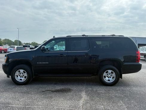 Used 2014 Chevrolet Suburban LT AWD/4WD image 9