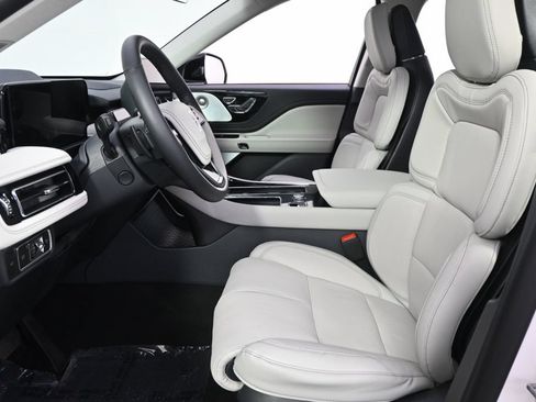 New 2026 Lincoln Aviator Reserve AWD/4WD image 13