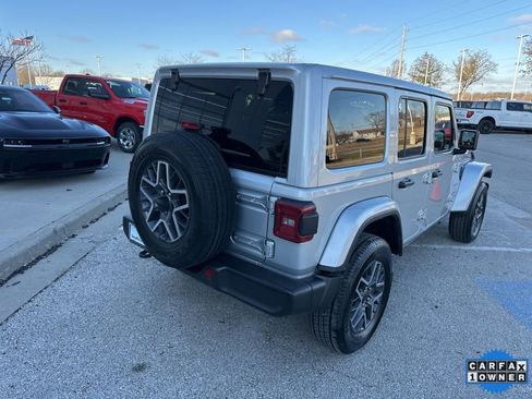 Used 2024 Jeep Wrangler Sahara image 27