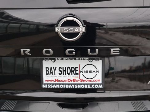Certified 2025 Nissan Rogue SV AWD/4WD image 34