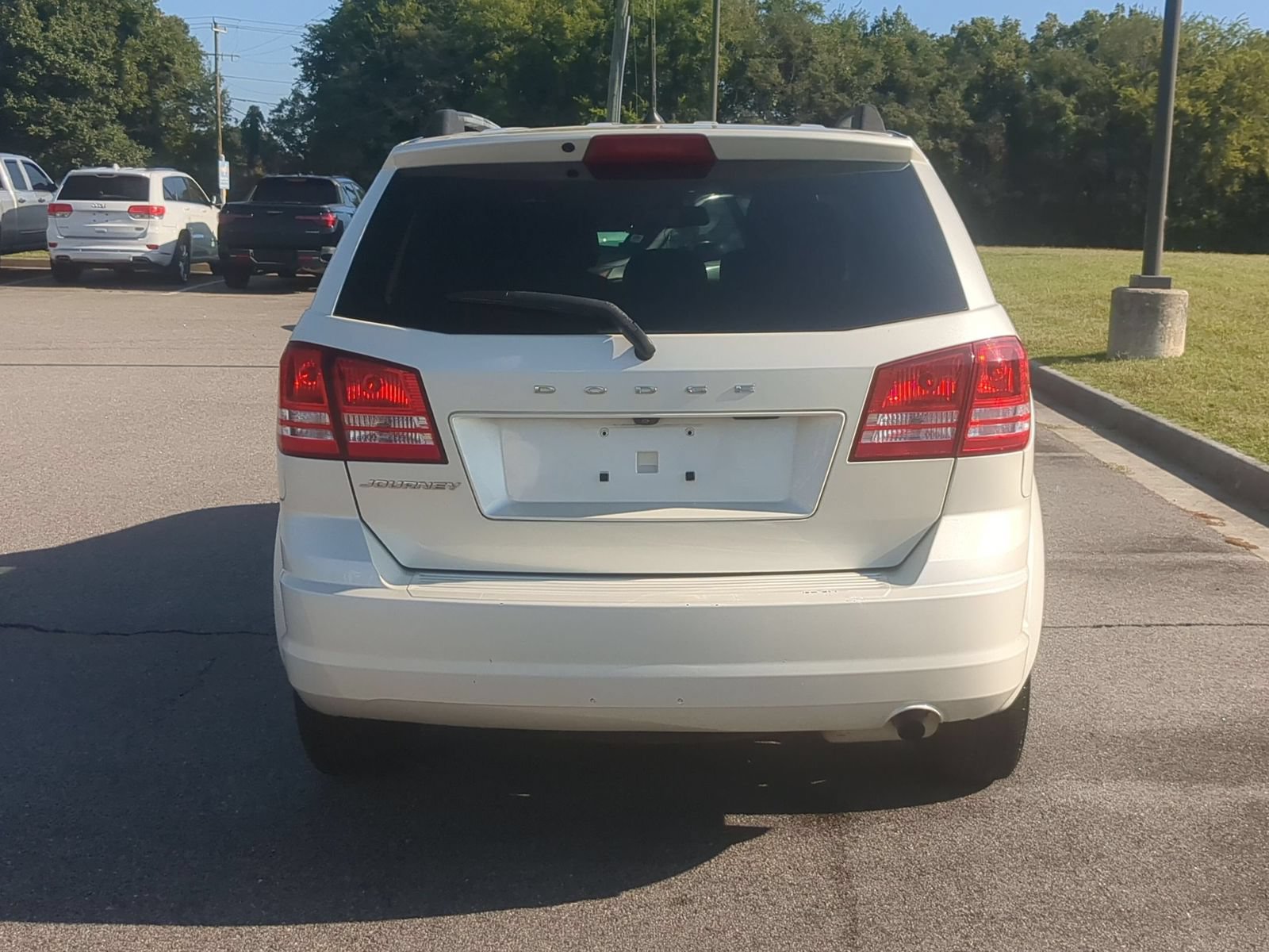 Used 2018 Dodge Journey SE FWD image 4