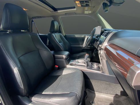 Used 2022 Toyota 4Runner Limited AWD/4WD image 25