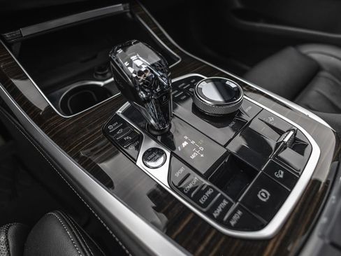 Used 2021 BMW X7 M50i w/ Executive Package AWD/4WD image 20