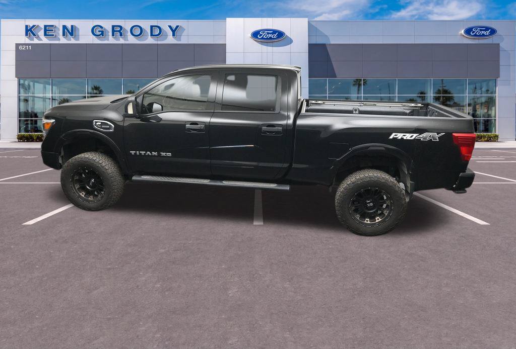 Used 2019 Nissan Titan PRO-4X w/ Pro-4x Convenience Package AWD/4WD image 16