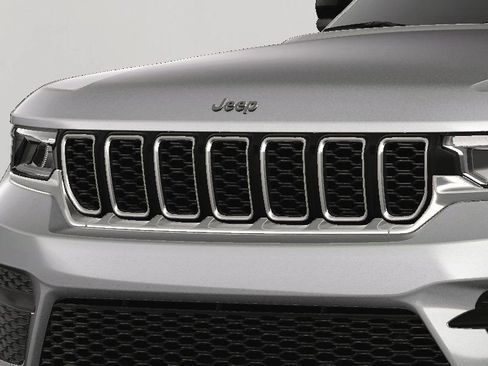 New 2025 Jeep Grand Cherokee Laredo X AWD/4WD image 15