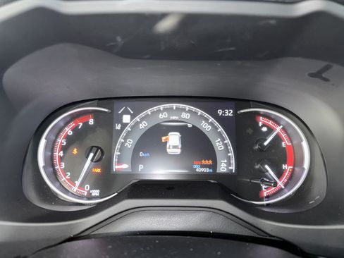 Used 2023 Toyota RAV4 LE FWD image 27