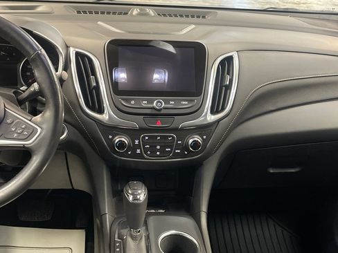 Used 2018 Chevrolet Equinox Premier FWD image 19
