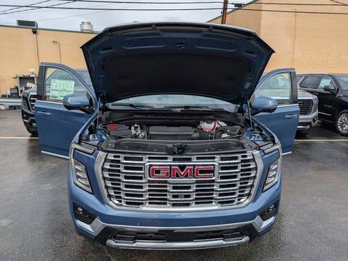 New 2026 GMC Yukon XL Denali w/ Denali Reserve Package image 11