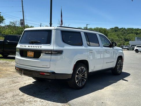 Certified 2023 Jeep Grand Wagoneer Series III AWD/4WD image 6