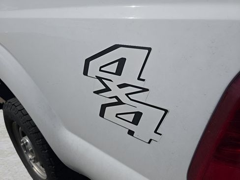 Used 2015 Ford F250 XL w/ Power Equipment Group image 16