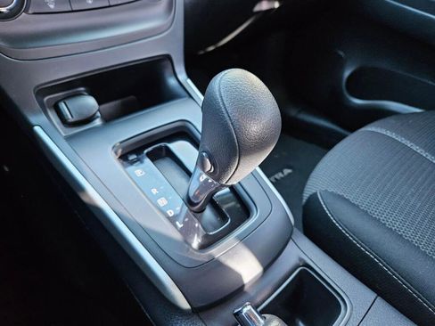 Used 2016 Nissan Sentra S image 27