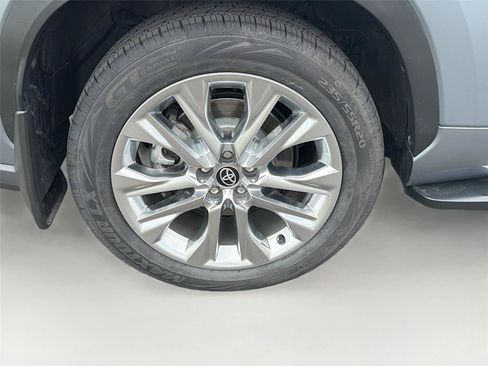 Used 2023 Toyota Highlander Limited AWD/4WD image 34