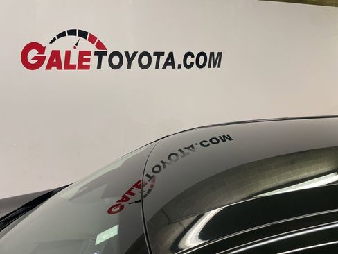 Used 2023 Ford Edge SEL image 6