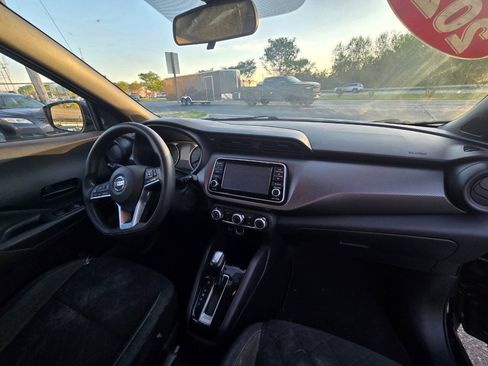 Used 2020 Nissan Kicks S FWD image 36