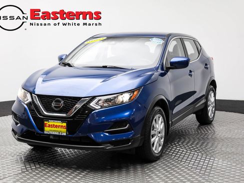 Used 2022 Nissan Rogue Sport S image 2