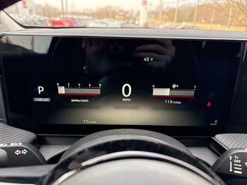 New 2026 Nissan Kicks SR image 12