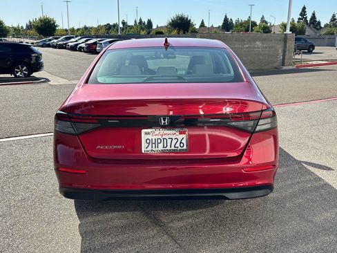 Used 2023 Honda Accord EX image 6