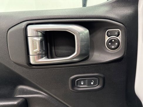 Used 2020 Jeep Wrangler Unlimited Sport image 19