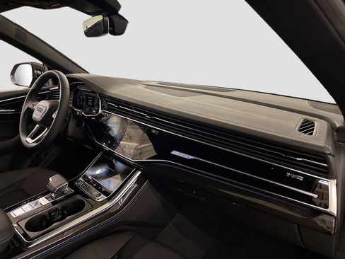 Used 2025 Audi Q8 Premium Plus AWD/4WD image 14