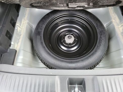 Used 2023 Honda HR-V LX image 28