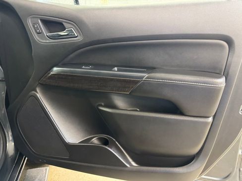 Used 2016 GMC Canyon SLE image 27