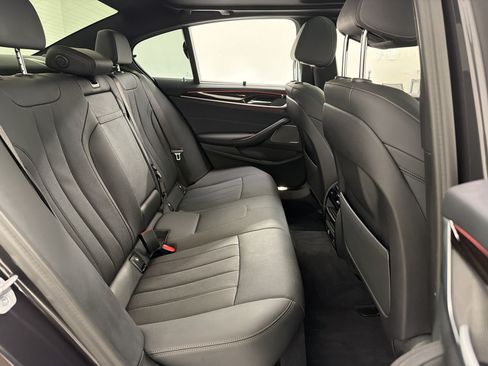 Used 2023 BMW 530i w/ Premium Package RWD image 33