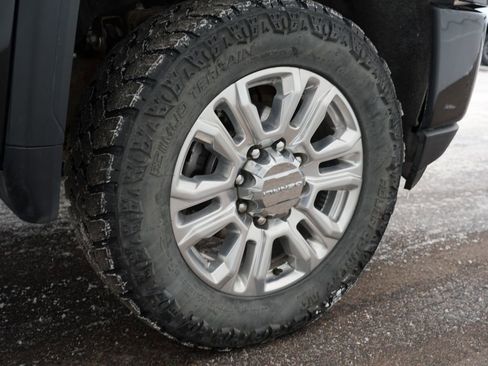 Used 2023 GMC Sierra 3500 Denali w/ Denali Ultimate Package image 31