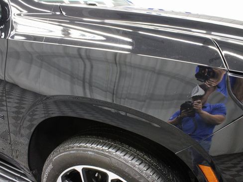 Used 2025 Chevrolet Tahoe RST image 34