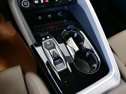 New 2025 Audi Q5 Prestige image 25