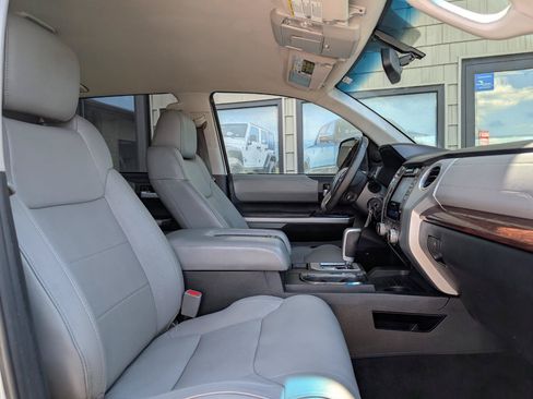 Used 2014 Toyota Tundra Limited w/ Limited Premium Package AWD/4WD image 21
