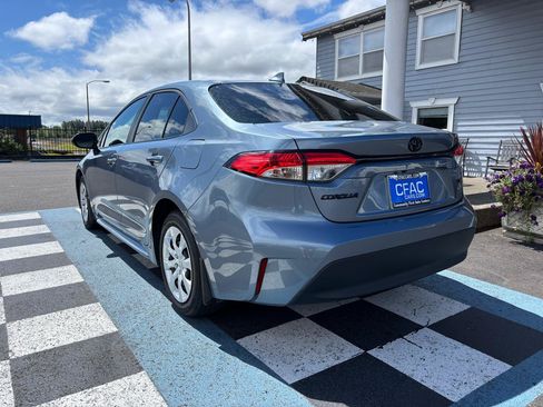Used 2024 Toyota Corolla LE FWD image 3